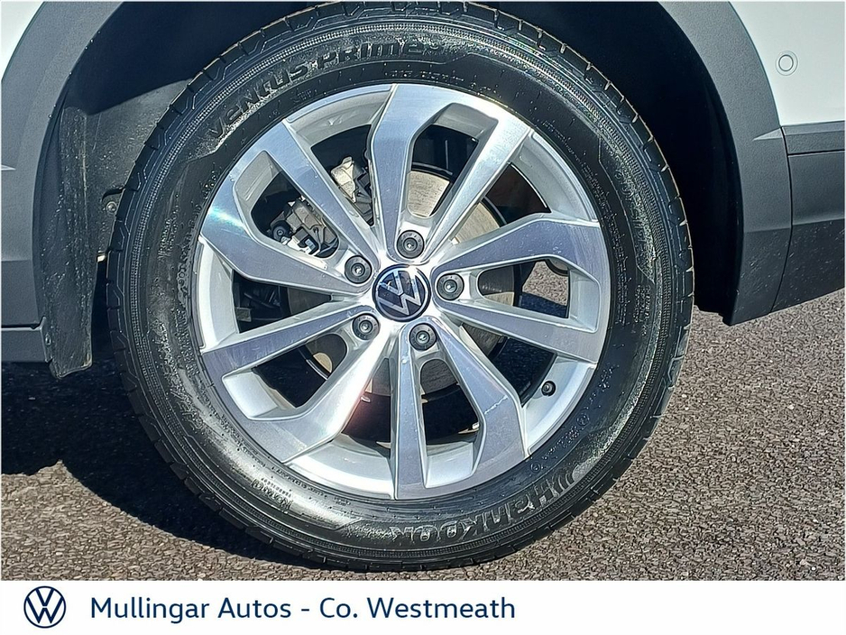 2026 Volkswagen T-Roc - image 25