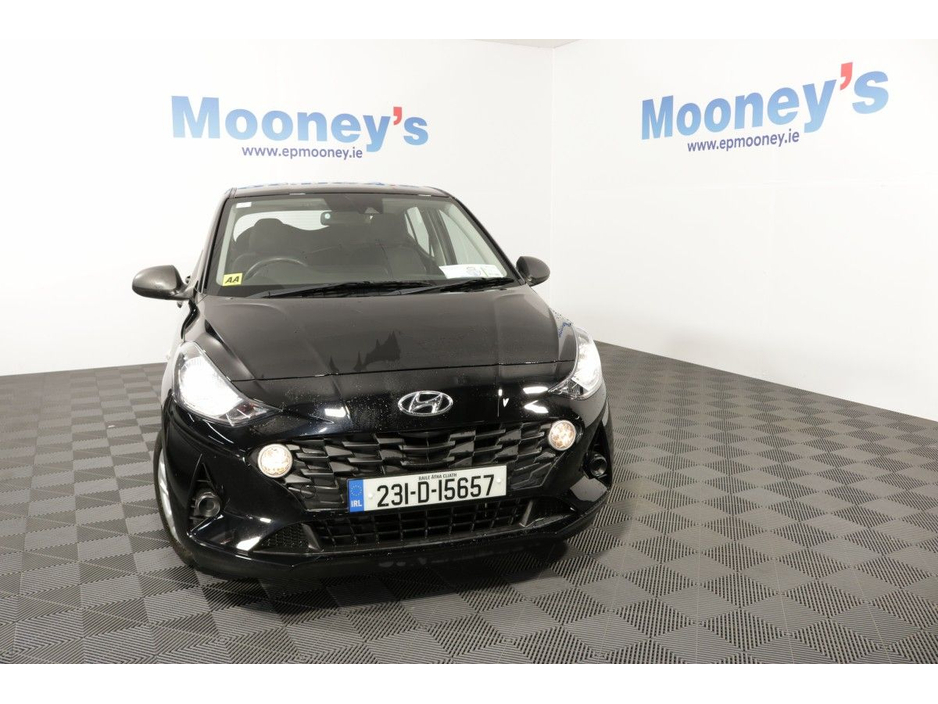 2023 Hyundai i10 - image 2