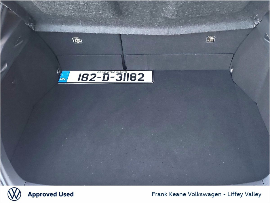 2018 Toyota C-HR SOL AUTO HYBRID 1.8 *FULL LEATHER* *DIAMOND CUT ALLOYS* *CARPLAY* *HEATED SEATS* *BLIND SPOT* *NEW NCT* *12 MONTHS FRANK KEANE WARRANTY* *FINANCE AVAILABLE* €21,995