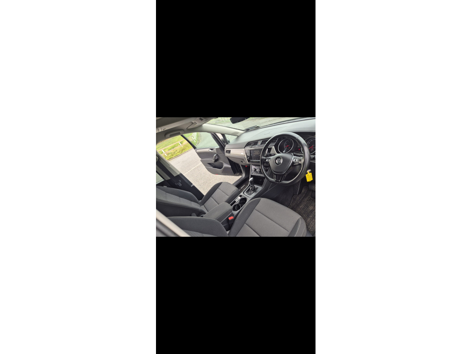 2016 Volkswagen Touran - image 10