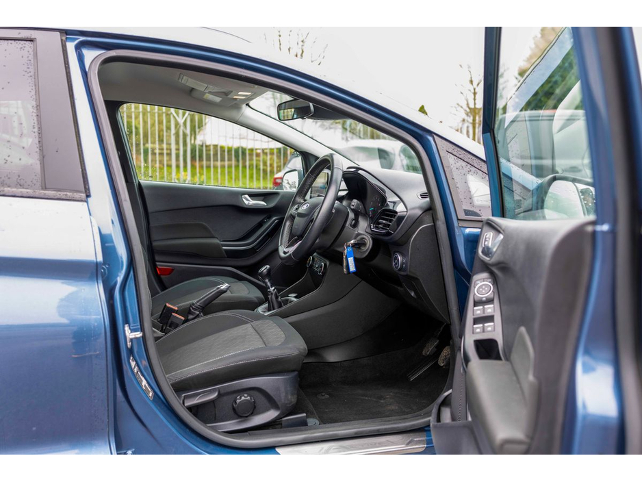 2019 Ford Fiesta - image 11