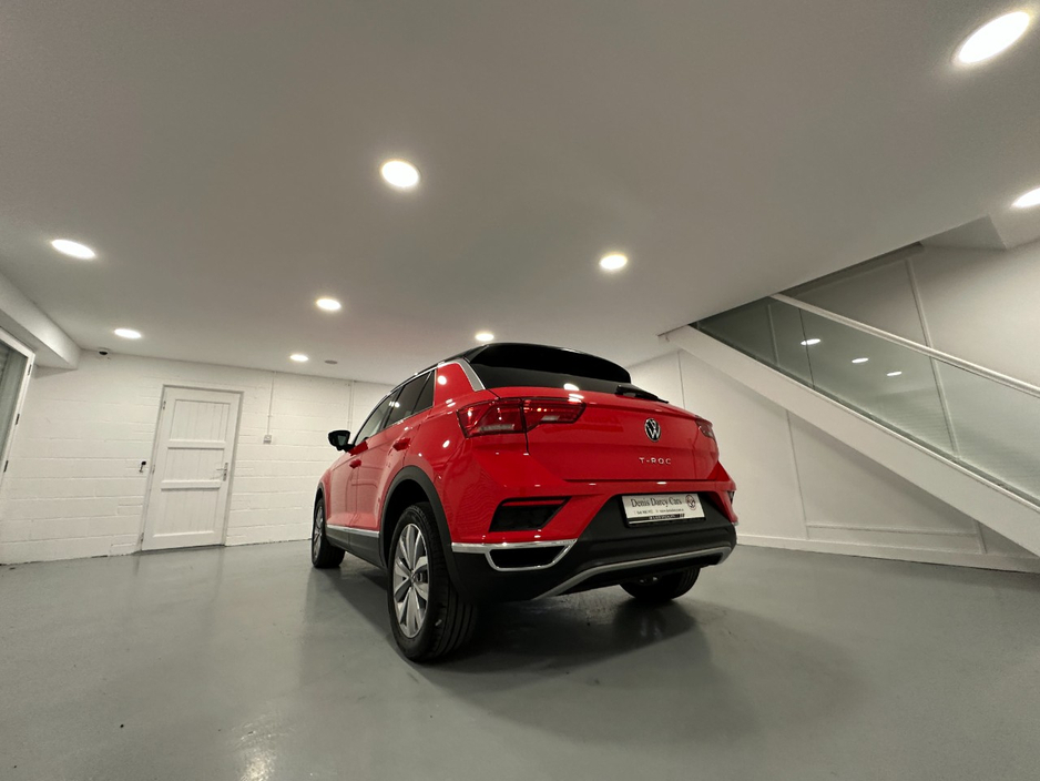 2021 Volkswagen T-Roc - image 12
