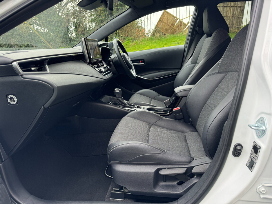 2022 Toyota Corolla 1.8 Hybrid Luna Sport Hatchback €26,950