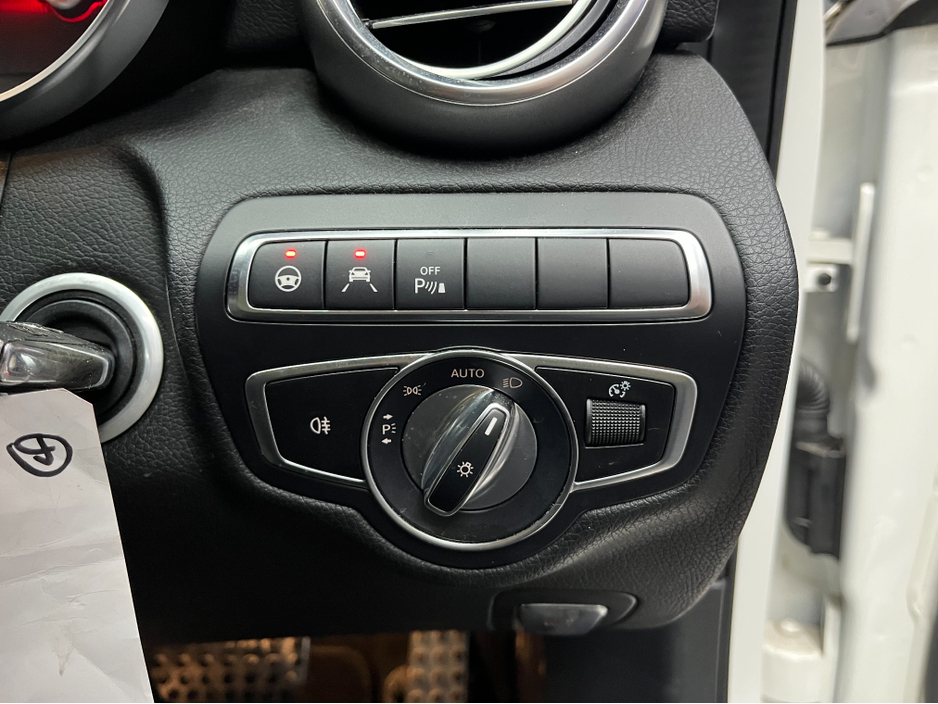 2018 Mercedes-Benz C Class - image 13