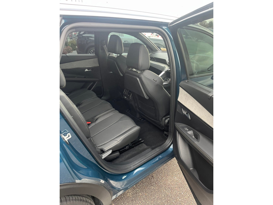 2025 Peugeot 5008 1.5 BlueHDi 130bhp Allure Auto