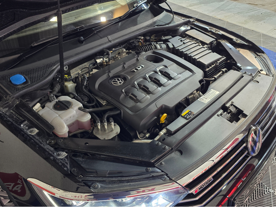 2017 Volkswagen Passat GT TDI BLUEMOTION 4MOTION TECHNOLOGY DSG €28,995