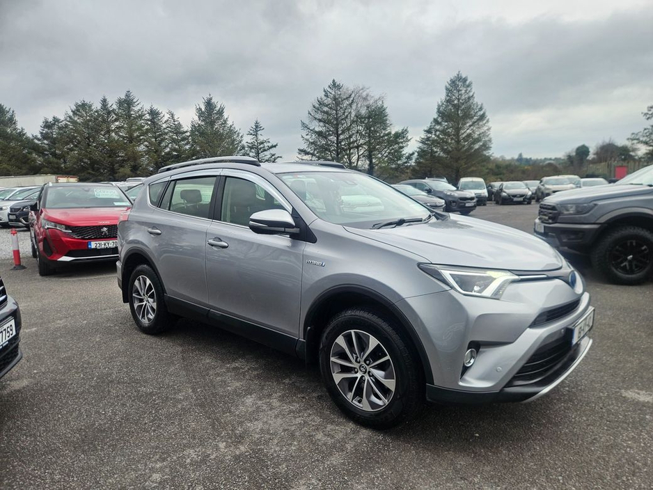 2018 Toyota Rav4 - image 11