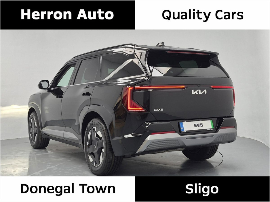 2026 Kia EV5 - image 4