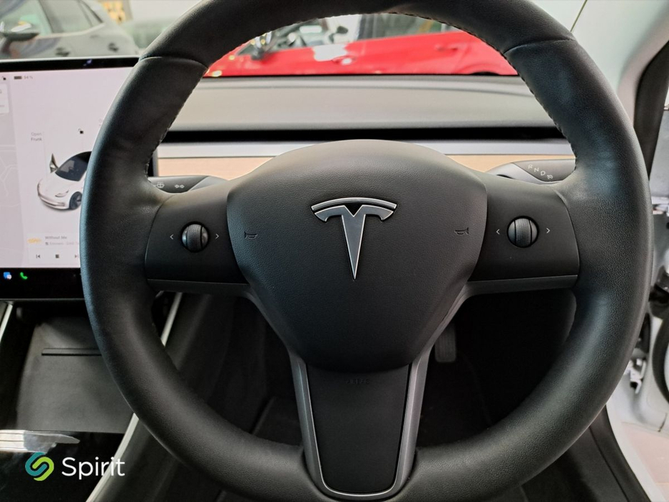 2021 Tesla Model 3 - image 24