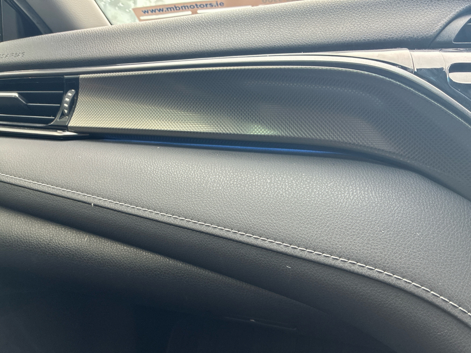 2019 Toyota Camry - image 20