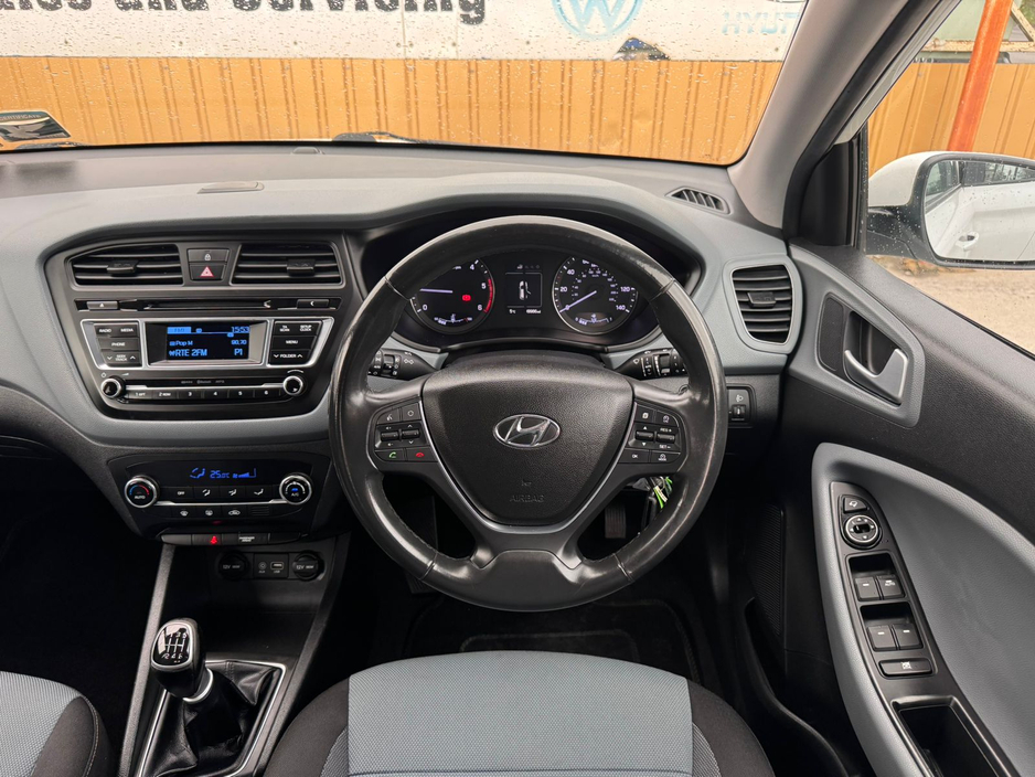 2016 Hyundai i20 - image 29