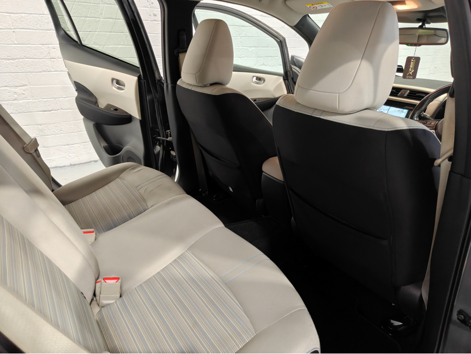 2019 Nissan Leaf - image 16