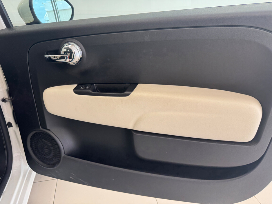 2022 Fiat 500 - image 7