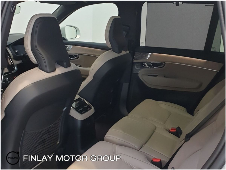 2026 Volvo XC90 - image 7