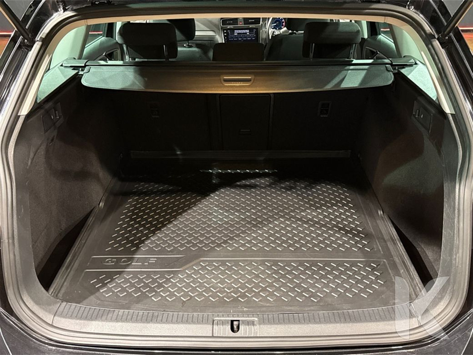 2019 Volkswagen Golf - image 20