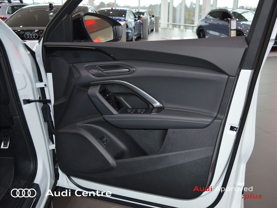 2026 Audi Q5 SUV S line e-hybrid quattro 220 kW S tronic €80,906