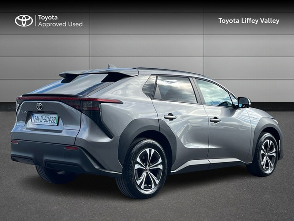 2024 Toyota bZ4X - image 2