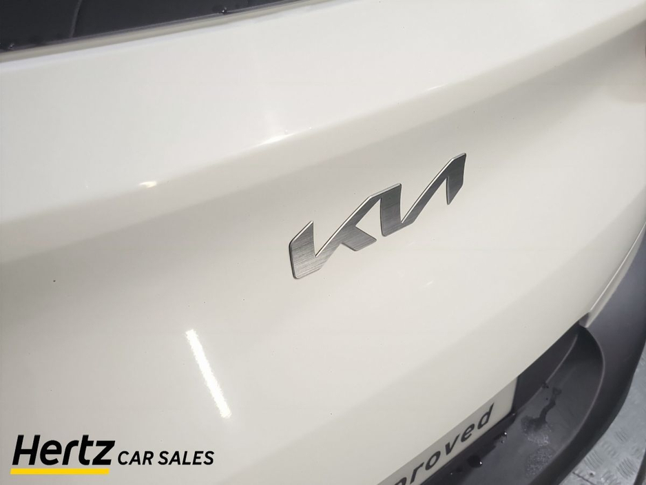 2024 Kia Stonic - image 10