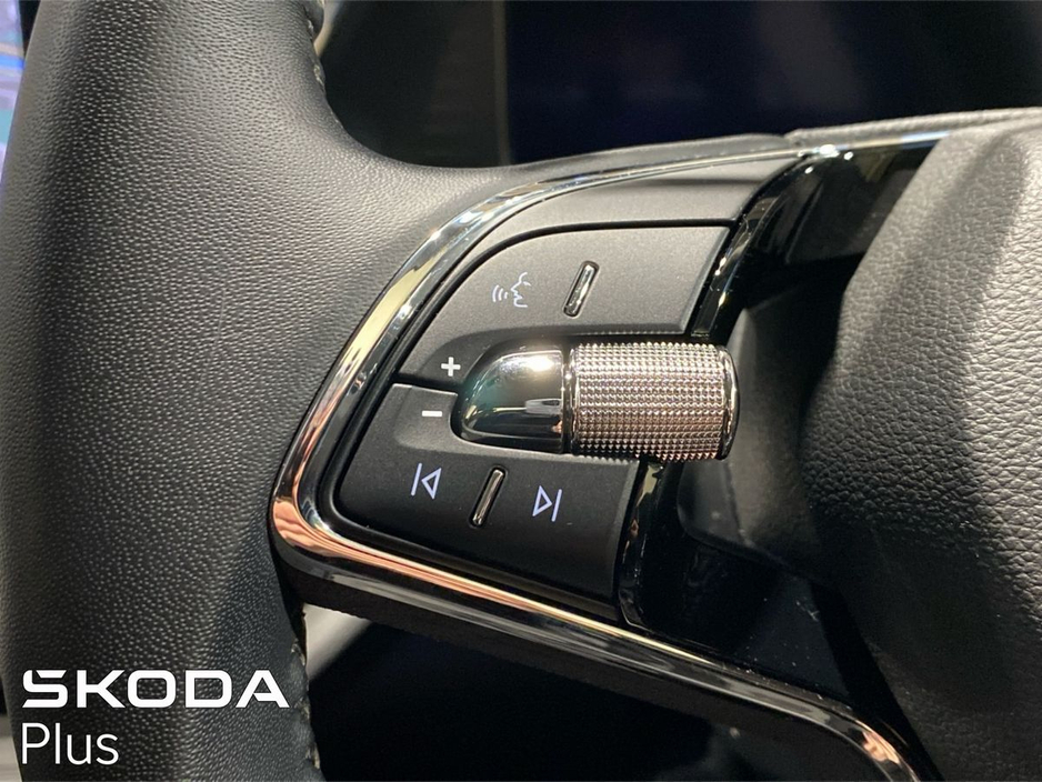 2023 Skoda Octavia - image 20