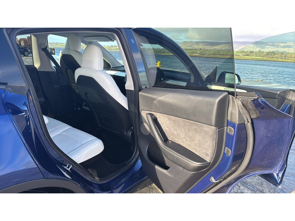 2022 Tesla Model Y - image 18