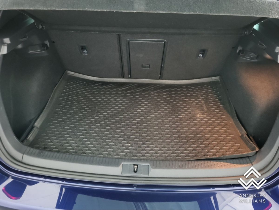 2020 Volkswagen Golf 1.5 TSI 150HP Highline €21,950