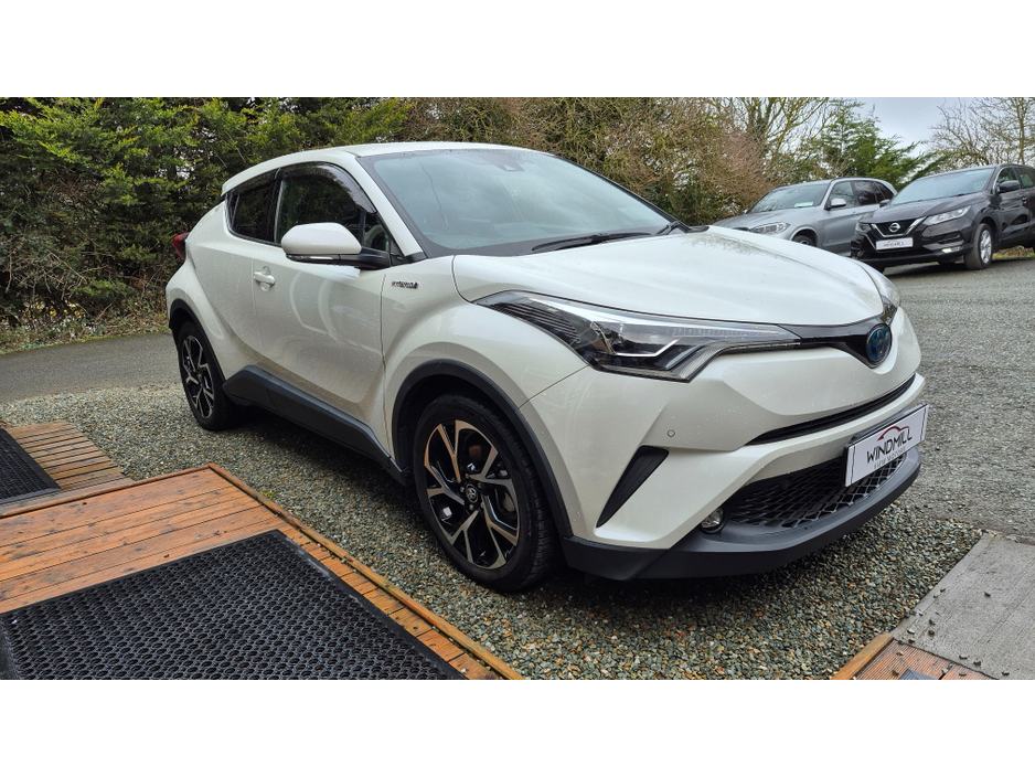 2019 Toyota C-HR Luna Sport Hybrid €19,950