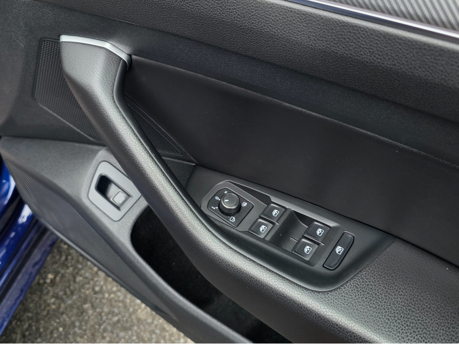 2018 Volkswagen Arteon - image 16