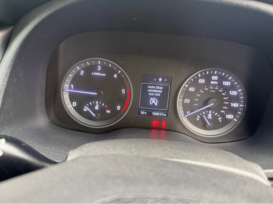 2017 Hyundai Tucson - image 11