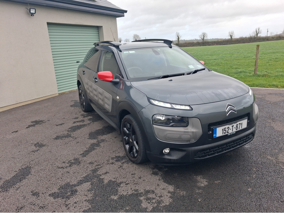 2015 Citroen C4 Cactus BLUE HDI 100 4DR €8,950
