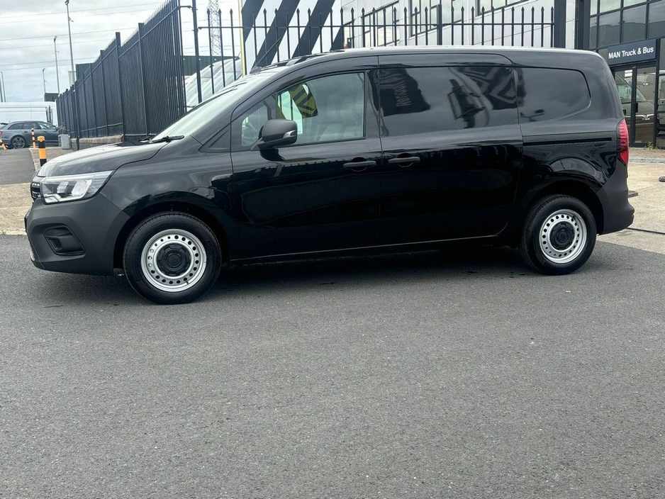 2025 Renault Kangoo - image 2