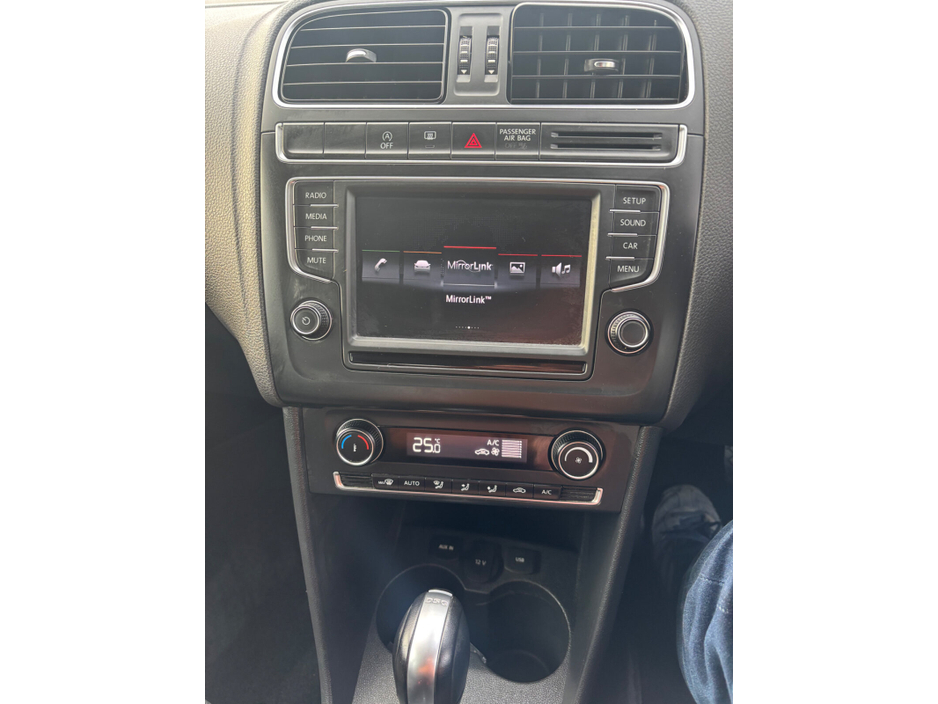 2015 Volkswagen Polo  €11,950