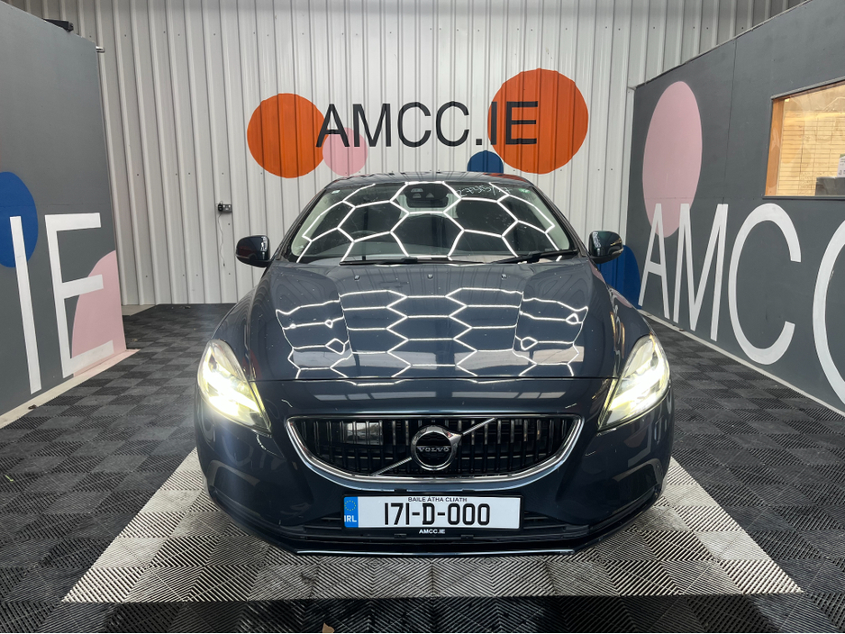 2017 Volvo V40 €14950! 2017 VOLVO V40 AUTOMATIC  T3 KINETIC 1.5 AUTOMATIC / REVERSE CAMERA €14,950