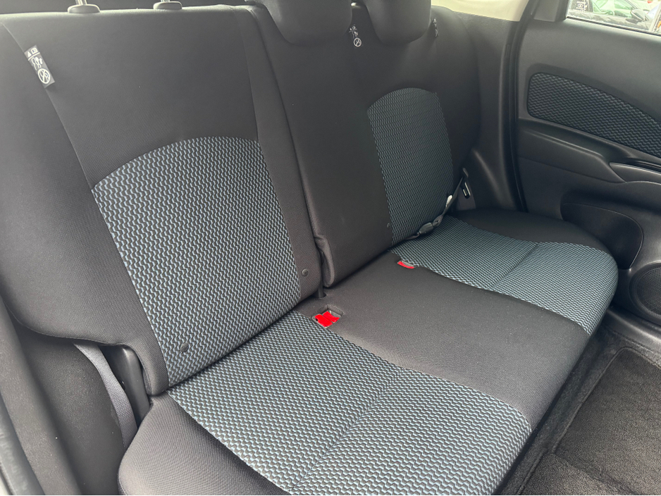 2015 Nissan Note - image 14