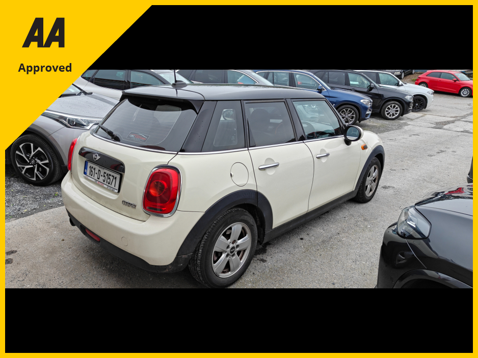 2016 MINI Hatch 2016 1.5 Petrol 5DR COOPER €10,950