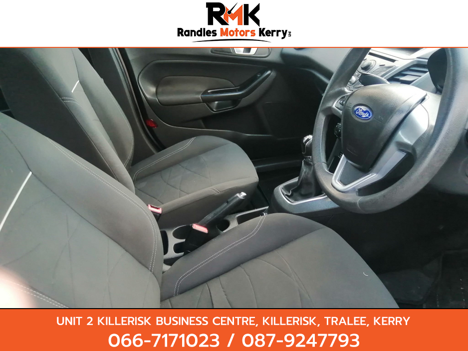 2013 Ford Fiesta - image 7