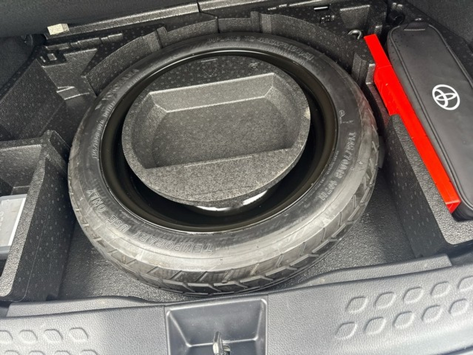 2023 Toyota C-HR - image 14