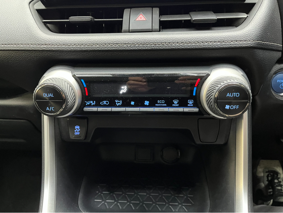 2020 Toyota Rav4 - image 18