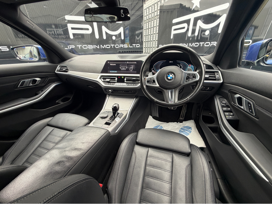 2020 BMW 3 Series - image 16