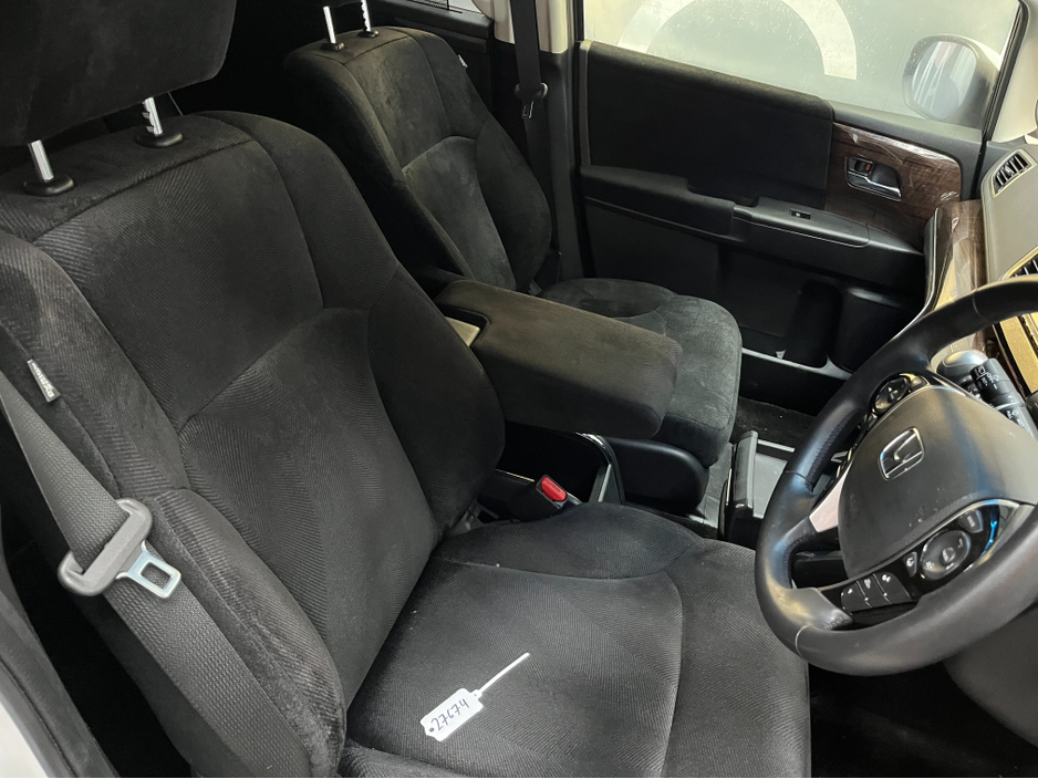 2018 Honda Odyssey €22950! 2018 HONDA ODYSSEY 7 SEATER AUTOMATIC HYBRID SENSING 2.0 AUTOMATIC / CRUISE CONTROL / REVERSE CAMERA / AUTOMATIC DOORS / ELECTRIC SEATS €22,950