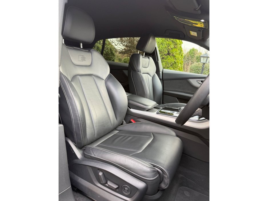 2020 Audi Q8 - image 10