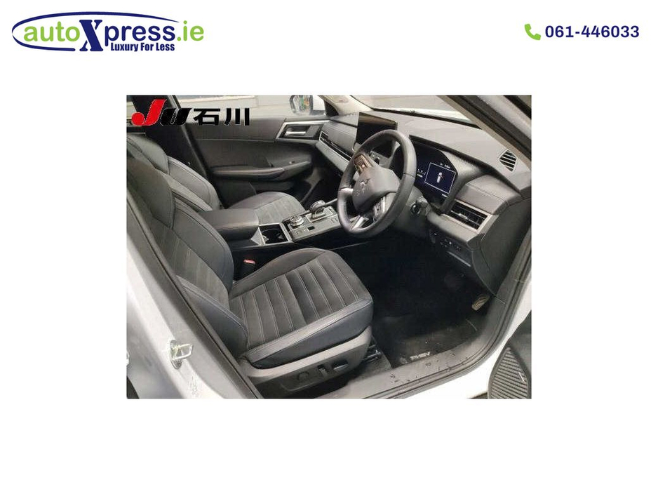 2024 Mitsubishi Outlander 4WD PHEV G, Low mileage, Reversing camera