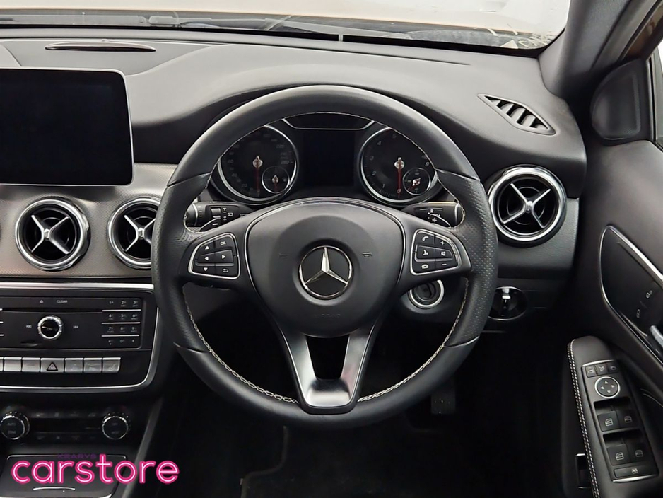 2017 Mercedes-Benz GLA Class - image 19