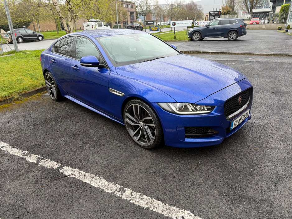 2017 Jaguar XE - image 7
