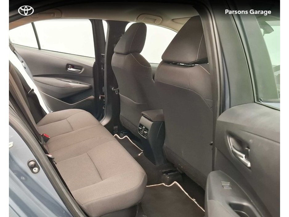 2021 Toyota Corolla - image 10