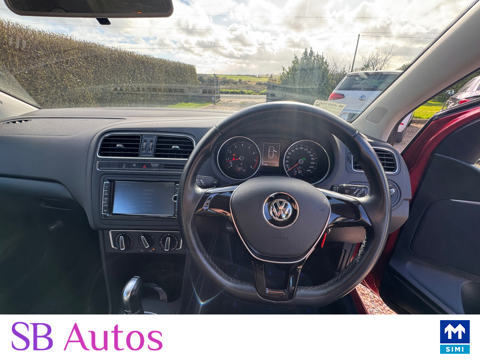 2016 Volkswagen Polo - image 11