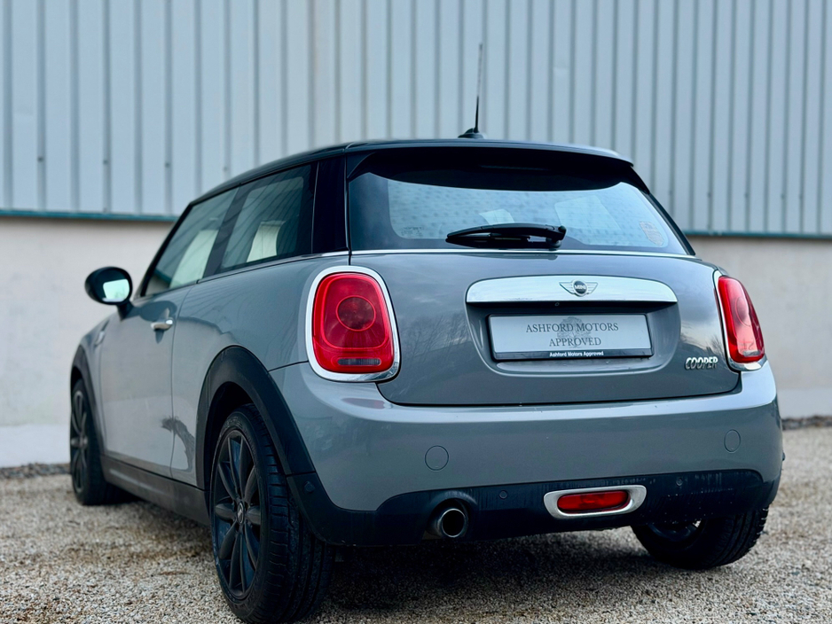 2015 MINI Hatch 1.5 3DR AUTO COOPER €12,950