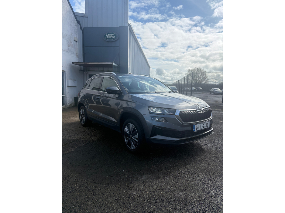 2024 Skoda Karoq - image 4