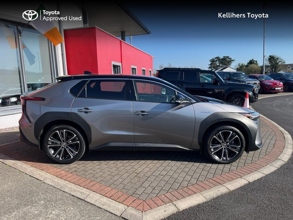 2023 Toyota bZ4X - image 3