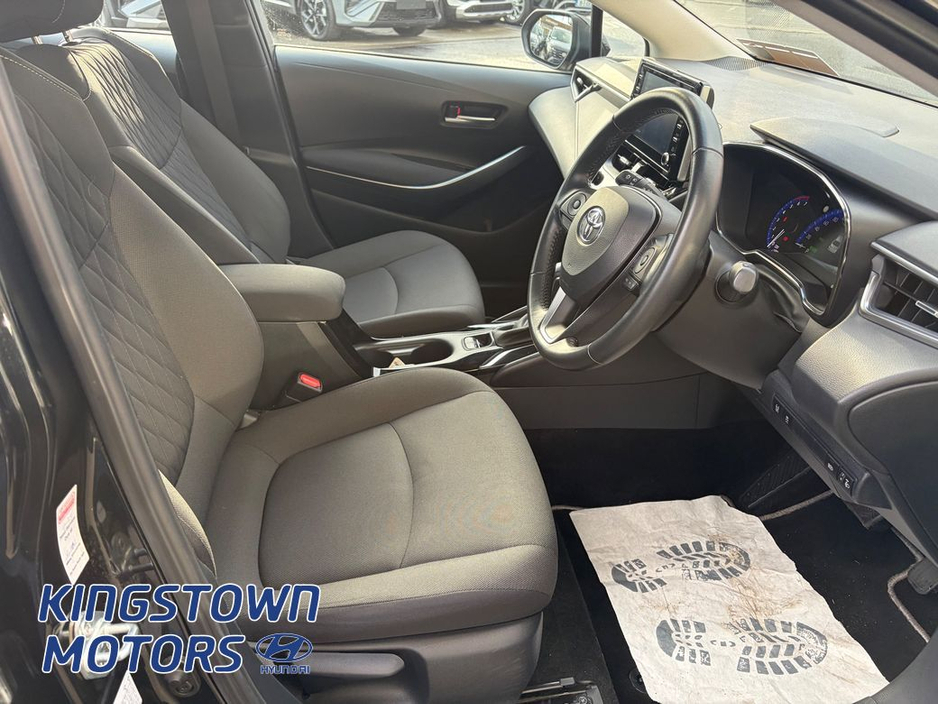 2022 Toyota Corolla HYB Luna Saloon 4DR AU €25,750