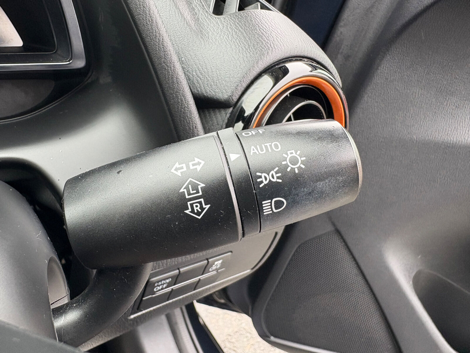 2017 Mazda Demio - image 25